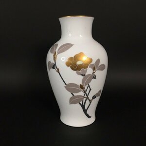 ER0507-9-3 大倉陶園 OKURA 花瓶 花器 フラワーベース 椿 金彩 ホワイト 壺 置物 インテリア 高28口径8㎝ 80サイズ