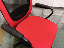 IKEA イケア VILGOT ワークチェア 肘置き付 オフィスチェア 事務椅子 パソコンチェア キャスター 回転 赤 直接引取（東大阪）・配達歓迎_画像4