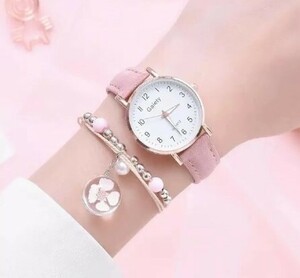 かわいい♪見やすい♪レディースウォッチ　腕時計　ピンク　ブレスレットのおまけつき♪数量限定です！