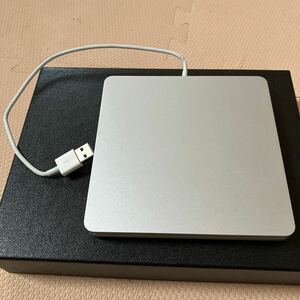 【中古】Apple USB SuperDrive 外付けDVDドライブ A1379