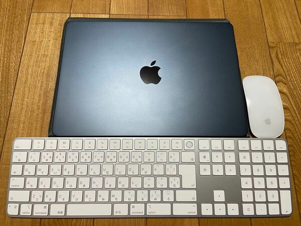 【美品】MacBook Air M2 2022 ＋ mouse ＋ keyboard