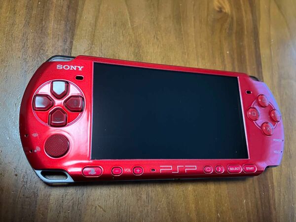 PSP 3000 本体のみレッド　ジャンク品　(要修理品)