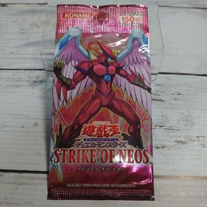 【未開封】遊戯王OCG STRIKE OF NEOS 1パック5枚入り