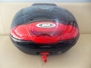 GIVI E450 rear BOX mono lock base attached 45 liter gloss having . spare key little scratch equipped top case 