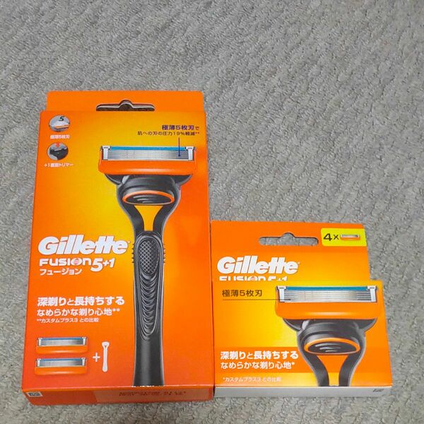 Gillette フュージョン カミソリ 本体 1コ 替刃 2コ付 ＋純正替刃4コ