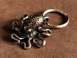 真鍮 蛸 キーホルダー（リアル） タコ たこ 海洋生物 置物 インテリア キーチェーン ゴールド 二重リング ブラス アニマル グッズ ブラス