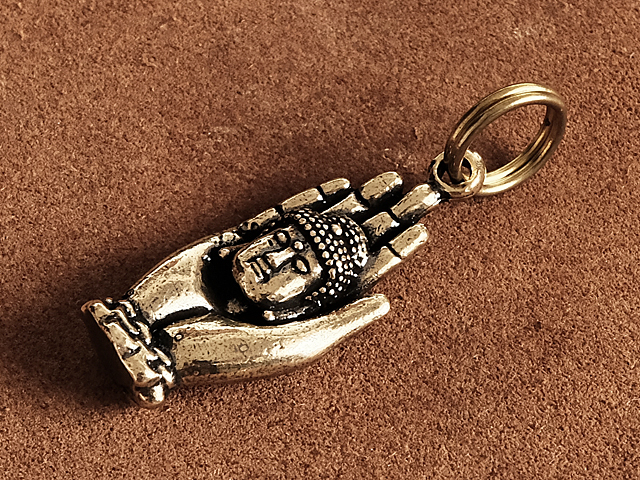 سلسلة مفاتيح نحاسية (النخيل بوذا) اليد النخيل النحاس كيرينغ السلع الذهبية Mudshi أميتابها بوذا كانون بوذا تمثال البوذية الله تميمة, بضائع متنوعة, حلقة مفاتيح, صنع يدوي