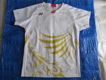 メンズ Lサイズ yonex 半袖 Tシャツ USED きれい ゲームシャツ ホワイト系ガラ入り ヨネックス JAPAN オリンピック 日本代表 モデル バド _画像1