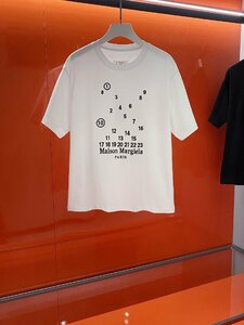 送料無料　Maison Margiela マルタンマルジェラ メンズ　Tシャツ　文字　半袖　数字　コットン　M-XL　サイズ選択可能　MM6　4257