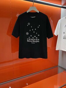 送料無料　Maison Margiela マルタンマルジェラ メンズ　Tシャツ　文字　半袖　数字　コットン　M-XL　サイズ選択可能　MM6　4256