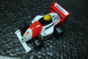 アイルトン　セナ　マクラーレン　　#８　F1　プルバックミニカー