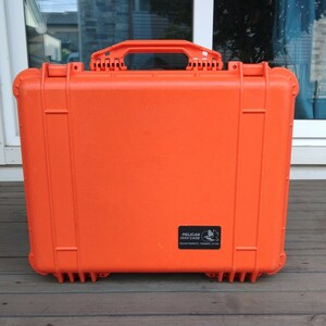 スタート ハードケース PELICAN ペリカン 1550 CASE プロテクターツールケース 高さ約42cm/幅約53cm/奥行約24cm 　オレンジ