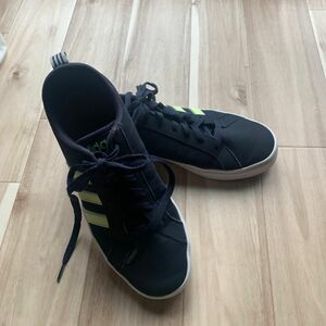 adidas 25cm スニーカー シューズ