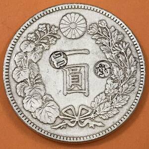 銀貨 一圓 新一円銀貨 明治19年　刻印あり 大日本 硬貨 古銭 貿易銀 コイン 竜 