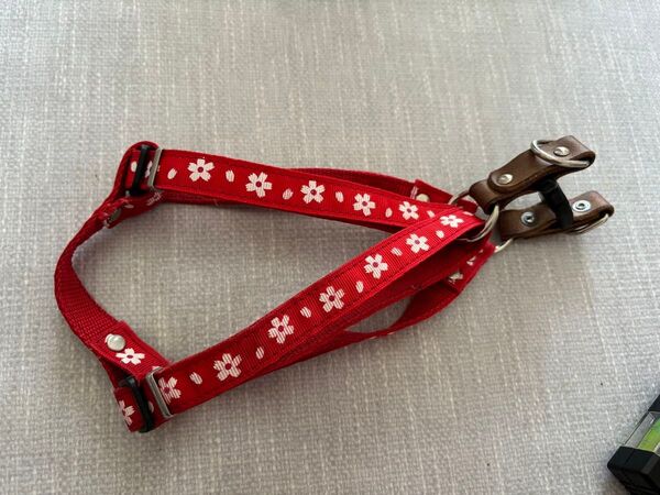 【中古】ハーネス 赤 胴輪 散歩 おでかけ 小型犬 中型犬 Sサイズ Mサイズ
