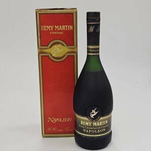 E39368(054)-614/YS3000　酒　REMY MARTIN　NAPOLE　FINE CHAMPAGNE COGNAC　レミーマルタン　ナポレオン　コニャック　700ml　箱付き