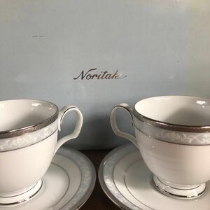 【ノリタケ・ティーカップ゛新品・未使用】Noritake ハンプシャープラチナ　ティー、コーヒー椀皿ペアセット