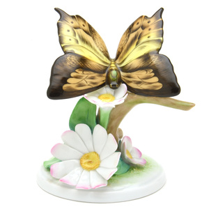 Art hand Auction Herend 装饰品 花朵和蝴蝶 手工手绘瓷器小雕像 花朵和蝴蝶 匈牙利制造 全新 Herend, 内饰配件, 装饰品, 其他的