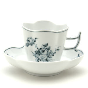 Art hand Auction Herend Coffee Cup (Oval) & Saucer Daisy (Dyeing) Coffee Cup and Saucer Chocolate Cup Hand Painted Western Tableware Made in Hungary Brand New Herend, Tea utensils, Cup and saucer, Coffee cup