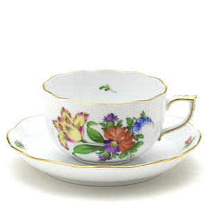 Art hand Auction Herend Tasse à thé et soucoupe Bouquet de tulipes (BT-5) Porcelaine peinte à la main Vaisselle occidentale Tasse à thé Vaisselle fabriquée en Hongrie Tout nouveau Herend, Ustensiles à thé, tasse et soucoupe, Tasse à thé