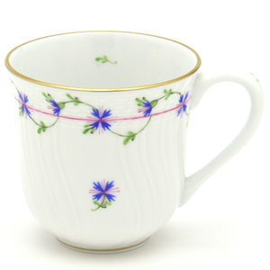Art hand Auction Herend Tasse avec petite décoration de fleur de bleuet en porcelaine peinte à la main, vaisselle occidentale, tasse à café, thé, lait, vaisselle, motif floral, fabriquée en Hongrie, tout neuf Herend, Ustensiles à thé, Tasse, Céramique