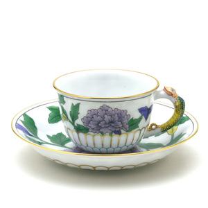 Art hand Auction Herend Tasse à expresso et soucoupe Décoration de lézard de vacances paresseuse peinte à la main signée par le maître peintre Tout neuf Fabriqué en Hongrie Herend, Ustensiles à thé, tasse et soucoupe, Tasse à demi-tasse