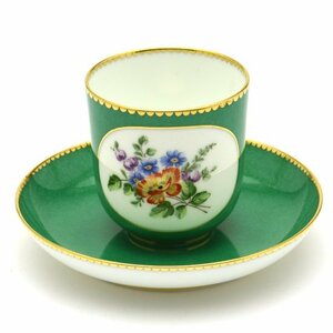 Art hand Auction Sevres 极其罕见的咖啡杯和碟子可着色(Vert-5)18 世纪彩色花卉图案手绘软膏法国制造全新 Sevres, 茶具, 茶杯和茶碟, 咖啡杯