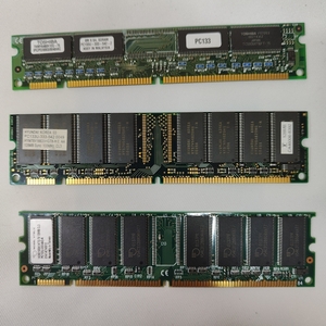 【送料無料】 SDRAM PC133 320MB (128MB x2, 64MB x1) デスクトップ用【動作確認済】管理番号MM011