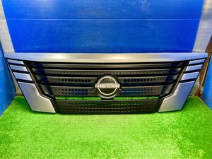 405_53　E26　Caravan　後期　Genuine　フロントGrille　ラジエーターGrille　標準ボディー用　Silverー　62310-5YJ0A　