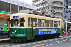 デジ画像２コマ　長崎電気軌道の旧車　２１１形２１６・２１４号