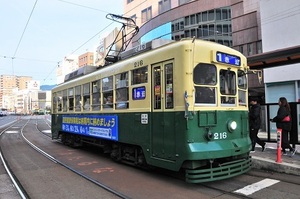 デジ画像２コマ　九州の路面電車　長崎電気軌道の旧車　２１１形２１６号