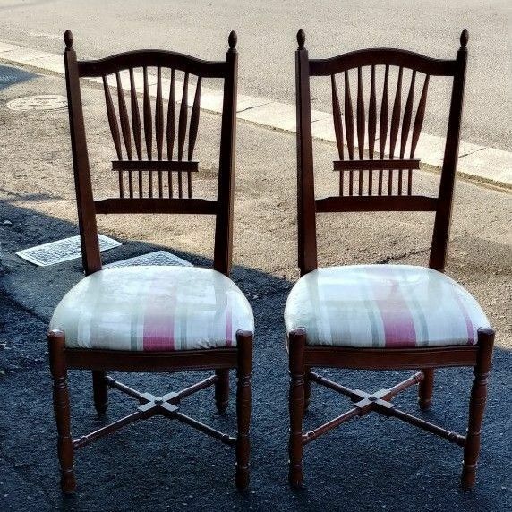 木製椅子二脚セットアンティーク