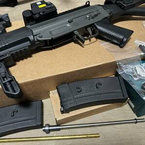 GHK SIGSAUER SG553 Co2 ガスブローバック バースト組込済 カスタム品 スペアパーツ多数 サバゲ未使用 屋外未使用 シグ 553 552 NAVYの画像2