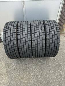 245/70R19.5 再生タイヤ BRIDGESTONE W910 14〜15ミリ　4本セット ②