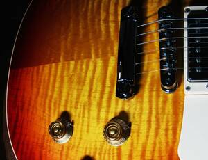 2016年製Gibson Lespaul traditional　ＬＩＫＥ　Ａ　ＪＩＭＭＹ　ＰＡＧＥ　大変素晴らしい状態です。