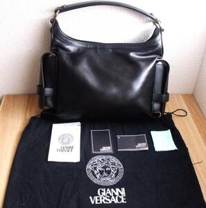  Gianni Versace GIANNI VERSACE car fs gold handbag black rare goods Vintage long-term keeping goods 