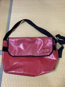 Manhattan Portage マンハッタンポーテージ メッセンジャーバッグ ショルダーバッグ RED