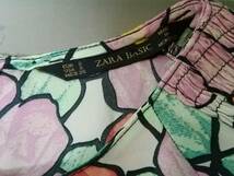 ★★『ZARA BASIC』レトロな花柄《半袖オーバーブラウス》サイズS　☆極美品☆ ★★_画像4