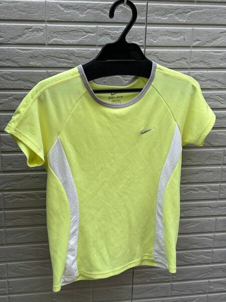 NIKE ナイキ 半袖Tシャツ