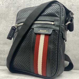 希少/美品●BALLY バリー　ショルダーバッグ　ポシェット サコッシュ メンズ ビジネス レザー トレスポパンチング　斜め掛け　ブラック