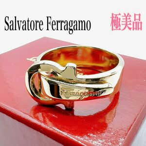 Ferragamo フェラガモ スカーフリング ゴールド系 ガンチーニ アクセサリー