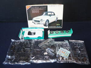 未組立 プラモデル【FAIRLADY 2000】DATSUN SR311 1968-1970 Hard Top 1:24 史上の栄光車シリーズ フェアレディSR311 NICHIMO 昭和 レトロ