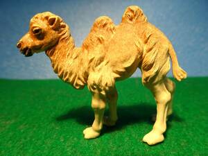  England yellowtail ton company camel Vintage animal figure 