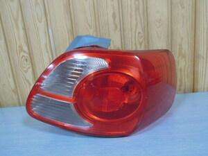 トヨタ ポルテ NNP15 / NNP10 テールランプ 右 中古 STANLEY 52-130 R 12737