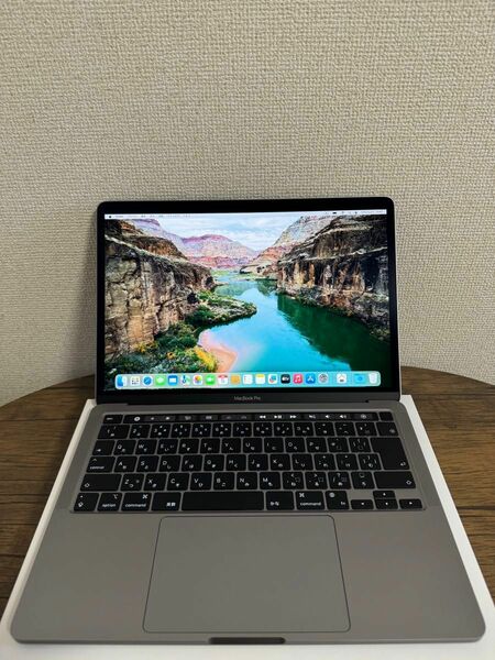 MacBook Pro M2 /メモリ 24GB /SSD 1TB