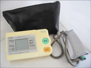 Bana8◆omron オムロン FUZZY ファジィ デジタル自動血圧計 HEM-737 ケース付 健康 測定