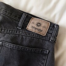 Wrangler 後染めブラックジーンズ/RELAXED 古着/W38L34【YLV2212】_画像2