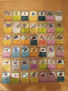 ポケモンカード　　　　　　　　　　　　　　色違いポケモンカードが42枚あります。