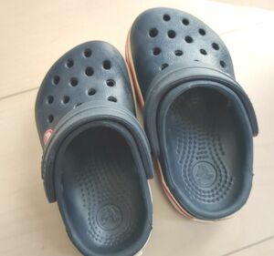 CROCS サンダル　子供用