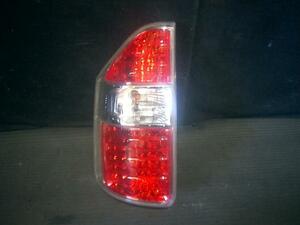  Noah DBA-ZRR70W left tail lamp K111-01A 81561-28431